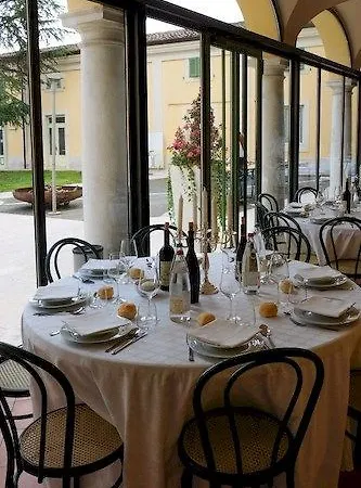Pace Ξενοδοχείο *